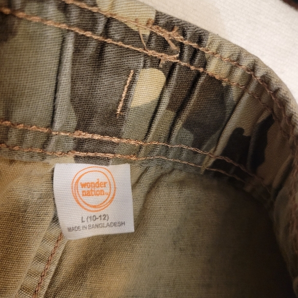 TWO BOY SHORTS: TEK GEAR SZ 10/12 WONDER NATION CAMAFLOUGE CARGO SHORTS SZ 10/12 - Picture 9 of 16